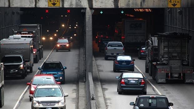 hi-bc-121128-massey-tunnel-bcgov-8col