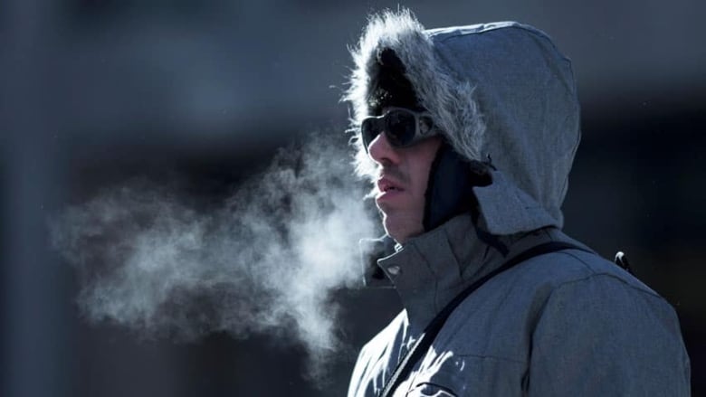 4 worst outdoor jobs in extreme cold weather