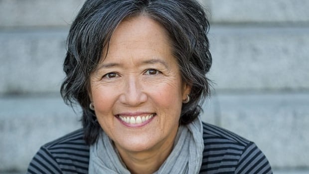 hi-ruth-ozeki-author-photo-credit-kris-krug-penguin