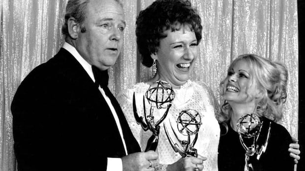 Jean Stapleton, TV's Edith Bunker, dies at 90 | CBC News