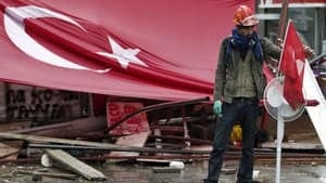 hi-turkey-wreckage-852-rtx1-4col