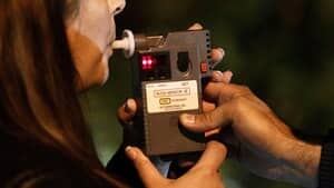 hi-breathalyzer-cp-9467512-4col