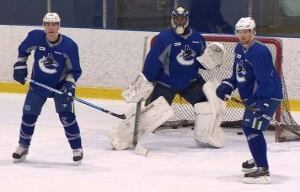 hi-bc-130112-canucks-practice-8col