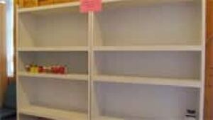 si-nb-empty-food-bank-220
