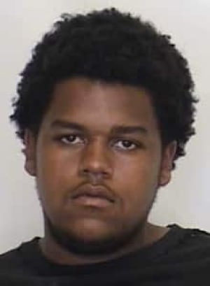 si-220-college-suspect