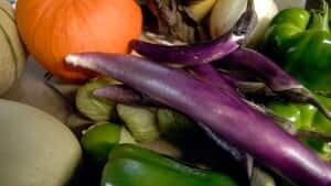 hi-bc-130521-local-food-cp-7260824-4col