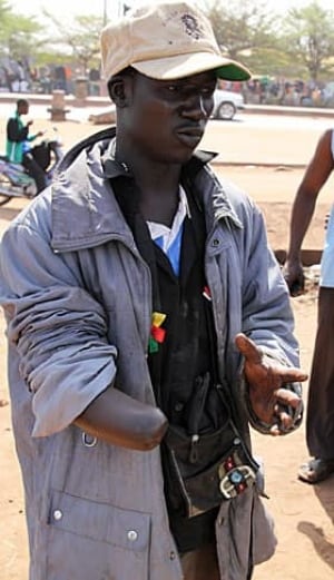 mali-hand-280