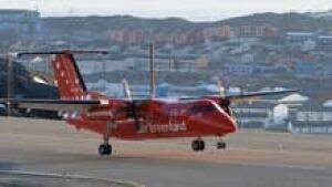 si-air-greenland-dash8-220