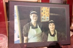 waitress-300