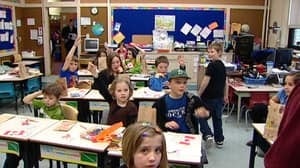 pe-hi-elementary-classroom-4col