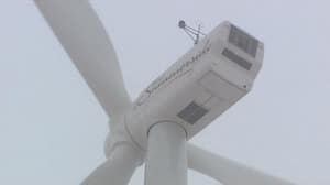 pe-hi-windturbine-sside-4col