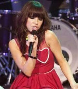 carly-rae-jepsen-220