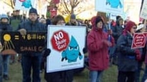 si-shale-gas-protest-220