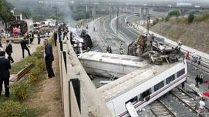si-spain-rail-crash-300px
