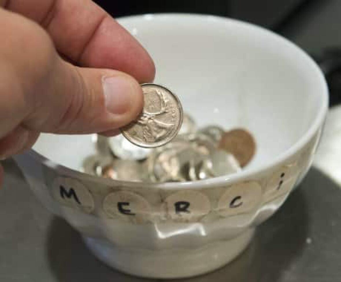 Is 20 the new standard tip at Calgary restaurants? CBC News