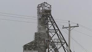 mi-giant-mine-siding-removed