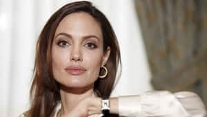 hi-angelina-jolie-852-44250-4col