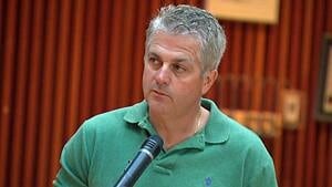 nl-lockyer-tony-300-20130702