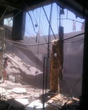 si-mall-roof-collapse-300-cp-02852536
