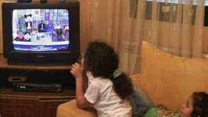 460-tv-children-cp-2938323