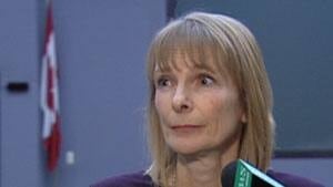 si-ott-jenniferadamsstrike-