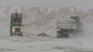 mi-long-winter-snow-dump-re