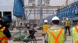 hi-bc-120621-port-mann-4col