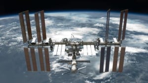 hi-852-international-space-station-nasa-695148main_s134e010137