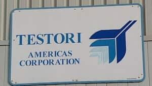 pe-hi-testori-sign-4col