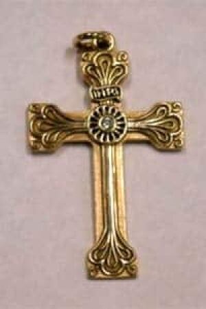 mi-bc-130122-abduction-suspect-cross-jewelry