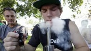 si-marijuana-bong-220-cp-04