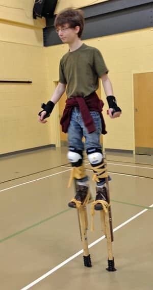 mi-stilts-youth-300