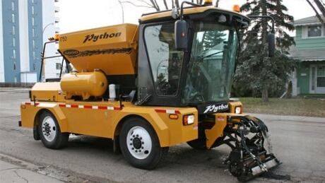The Saskatchewan company that markets the Python 5000 says it fixes potholes within minutes and only needs to be operated by one person. li-python5000