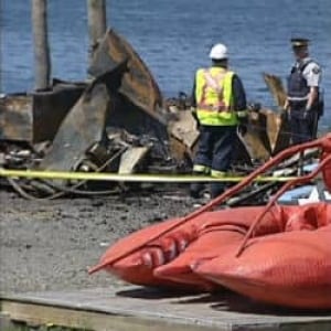 nl-fire-damage-treats-seafood-20130613