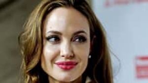 si-jolie-angelina-220-cp-04