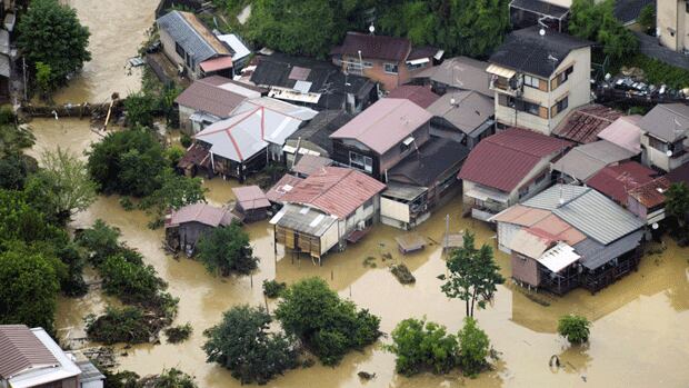 li-japan-flood-rtr34yfu