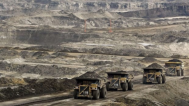 li-oilsands-mine-7004481