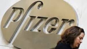 si-pfizer-sign-220-cp-rtr3d