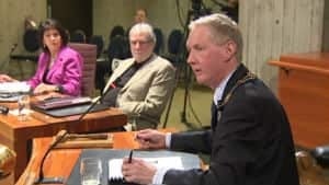 nl-okeefe-dennis-2-20130212