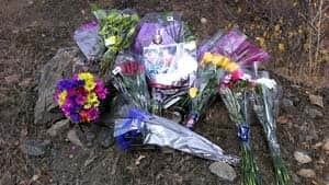 mi-bc-121019-peachland-makeshift-memorial