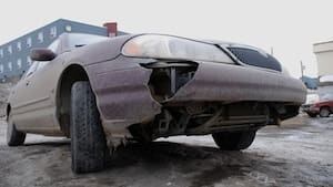 li-broken-car-2