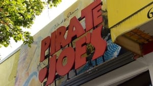 hi-bc-130819-vancouver-joes-pirate-1