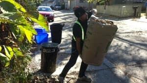 mi-fort-garry-garbage-12101