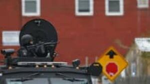 hi-boston-man-hunt-streets-empty-220