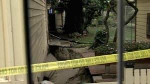 si-sinkhole-hat-300