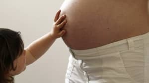 mi-pregnant-girl-300-rtr2db