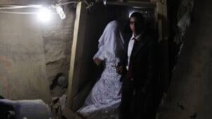 mi-gaza-tunnel-bride-rtr3fa