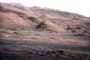 sm-250-mount-sharp-nasa-681054main_pia16105-full_full