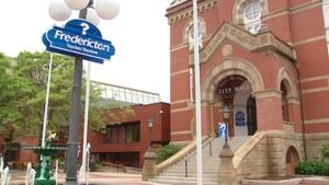 hi-fredericton-city-hall-852