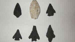 hi-bc-121006-artifacts-4col